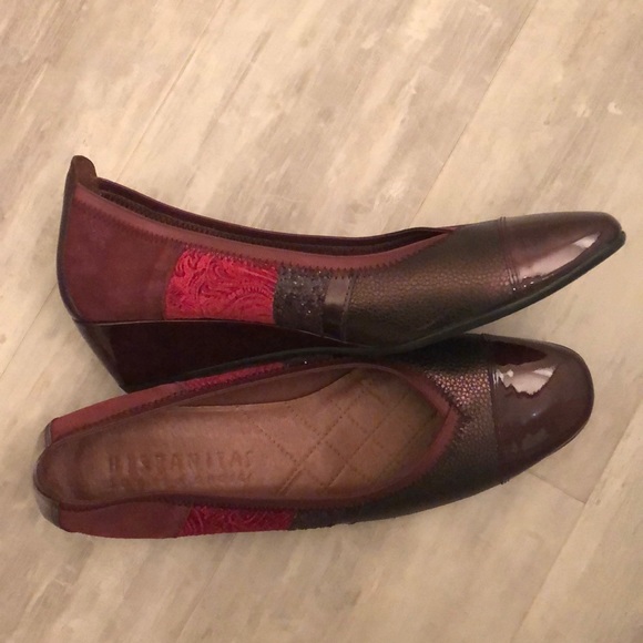 Hispanitas Shoes - NWOT Hispanitas Textured Wedge Shoe